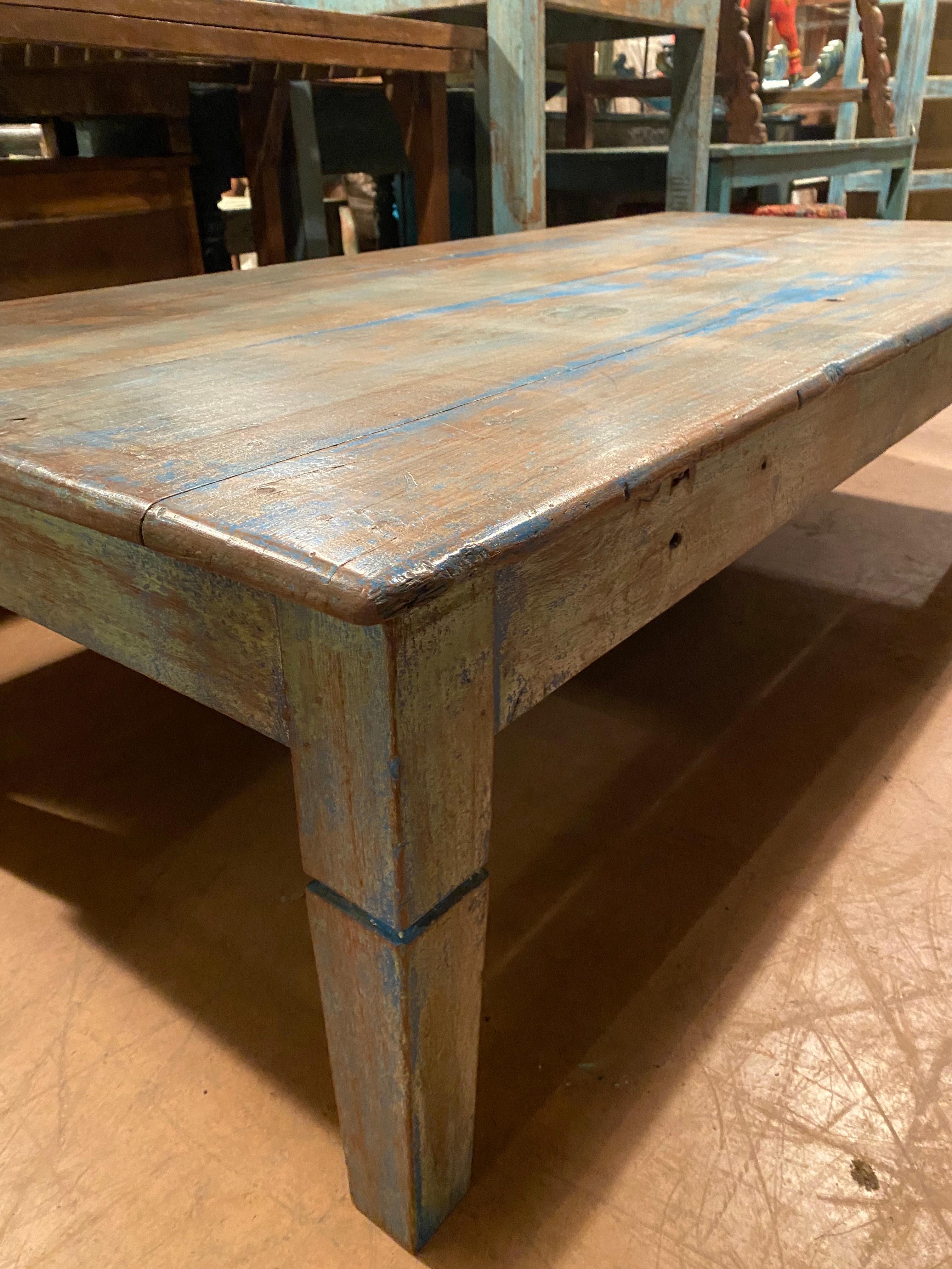 20th Century Indian Coffee Table In Excellent Condition For Sale In BORDEAUX, FR