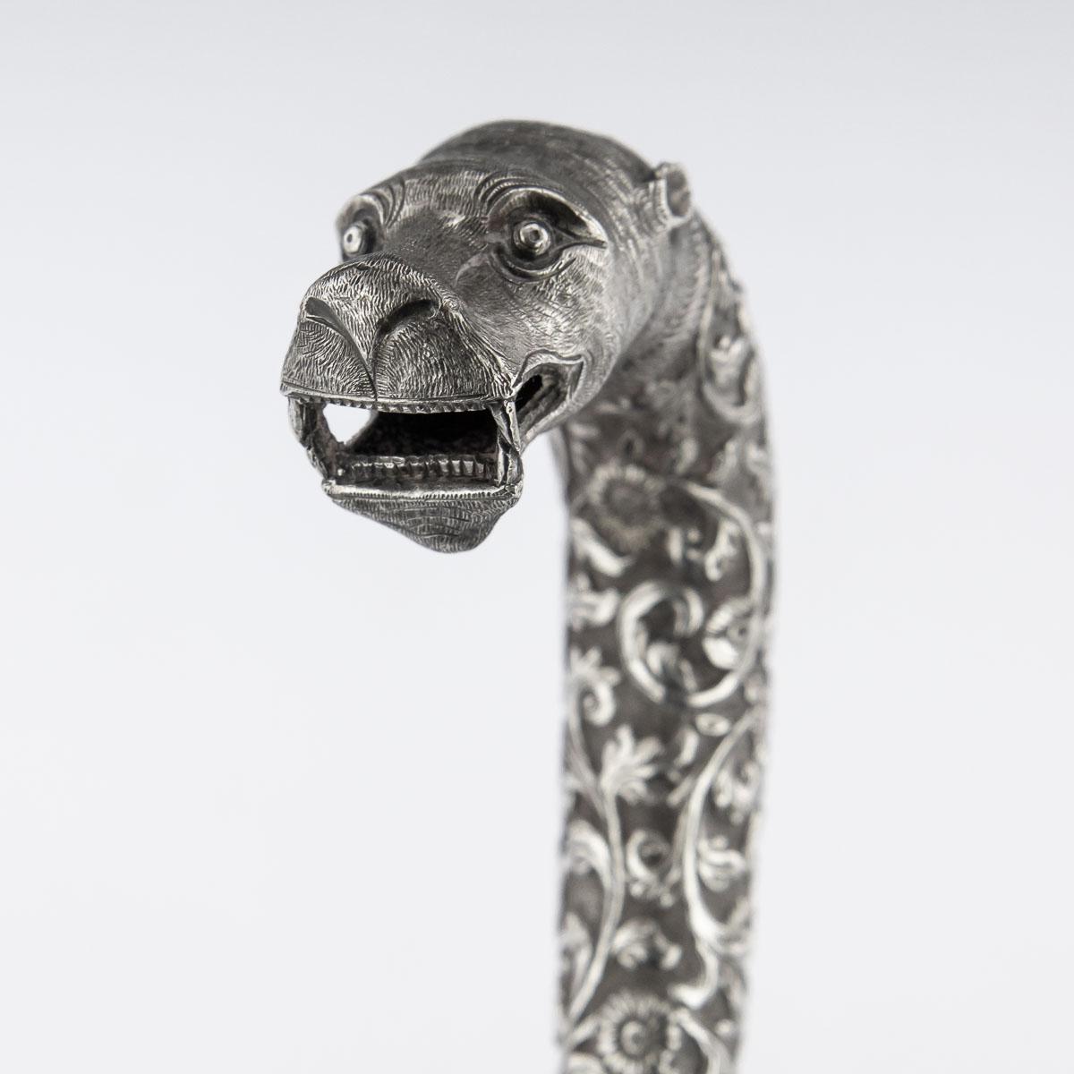 20th Century Indian Cutch Solid Silver Large Cane Handle, circa 1900 4