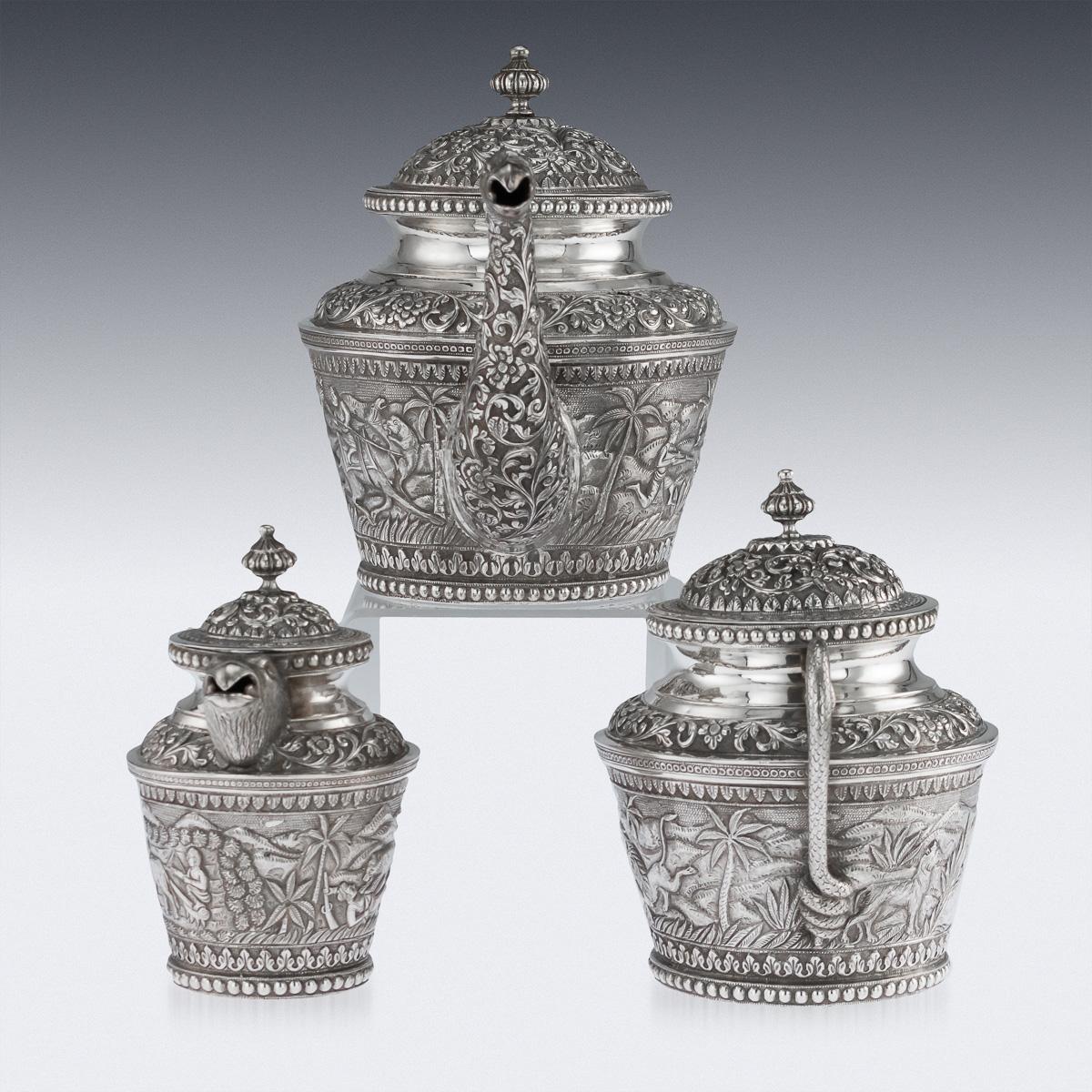 20th Century Indian Karachi-Cutch Solid Silver Tea Set, J Manikrai, circa 1900 In Good Condition In Royal Tunbridge Wells, Kent