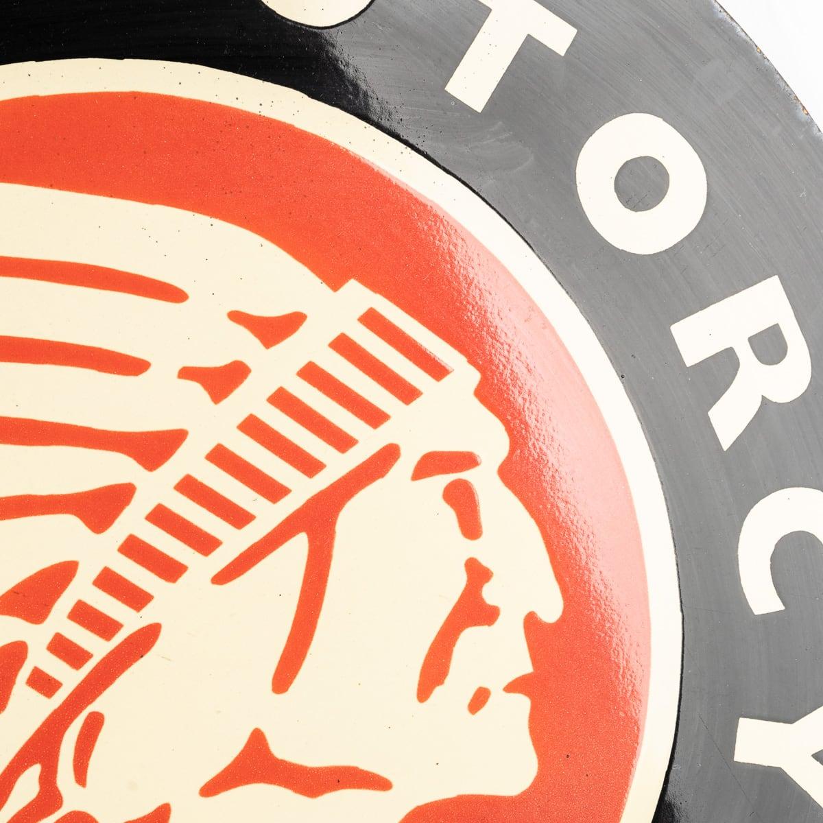 Autre 20e siècle Indian Motorcycles Enseigne circulaire en émail en vente