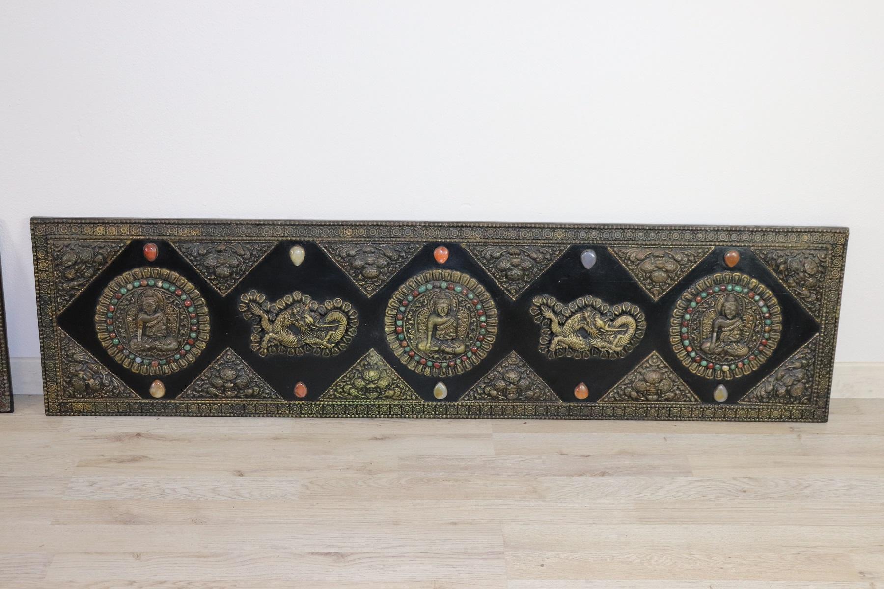 20th Century Indian Pair of Wall Decorative Wooden Panels with Brass Jade Stones In Excellent Condition In Casale Monferrato, IT