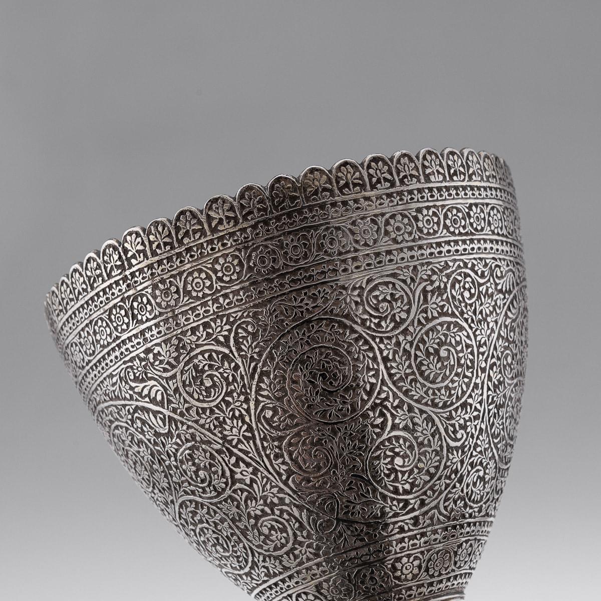 Paire de gobelets à vin « châle » indiens en argent massif du 20ème siècle, Cachemire, vers 1900 en vente 3