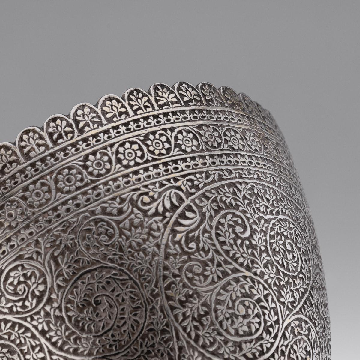 Paire de gobelets à vin « châle » indiens en argent massif du 20ème siècle, Cachemire, vers 1900 en vente 4
