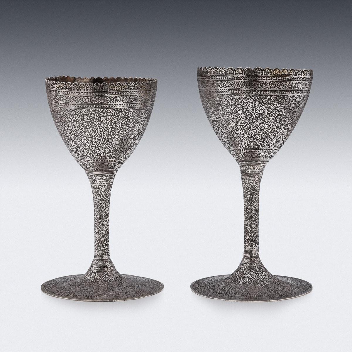 Paire de gobelets à vin « châle » indiens en argent massif du 20ème siècle, Cachemire, vers 1900 Bon état - En vente à Royal Tunbridge Wells, Kent