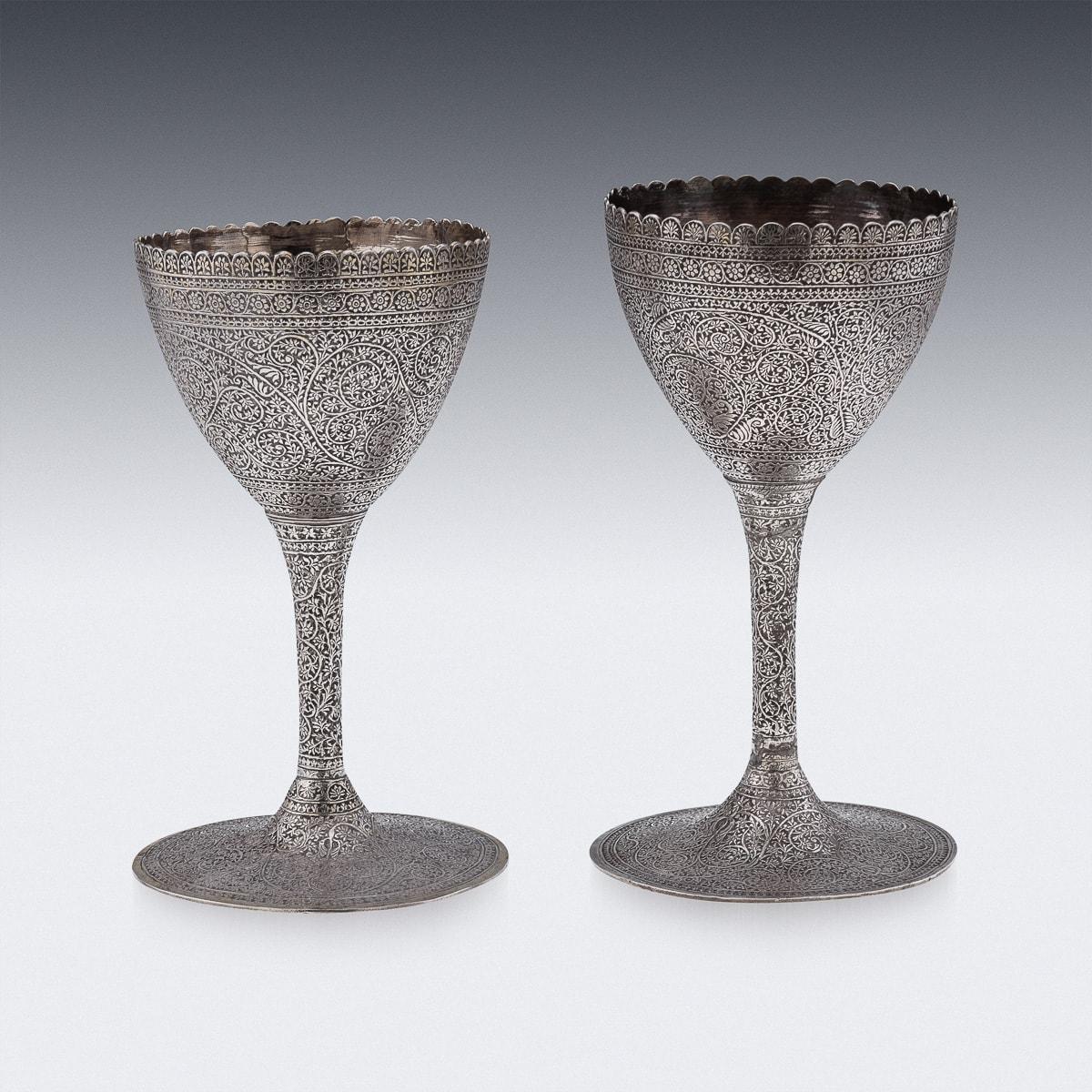 Début du 20ème siècle Paire de gobelets à vin « châle » indiens en argent massif du 20ème siècle, Cachemire, vers 1900 en vente