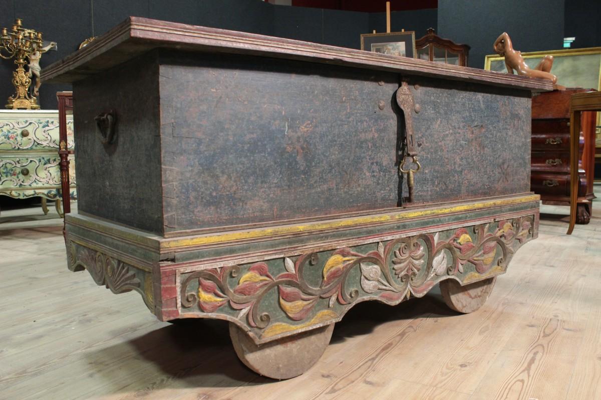 20th Century Indian Wooden Double Trunk For Sale 9