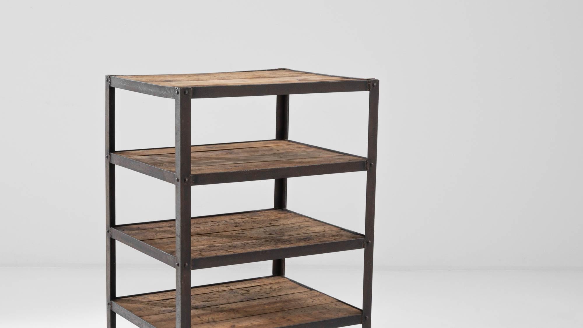 20th Century Industrial Metal and Wooden Shelf For Sale 2