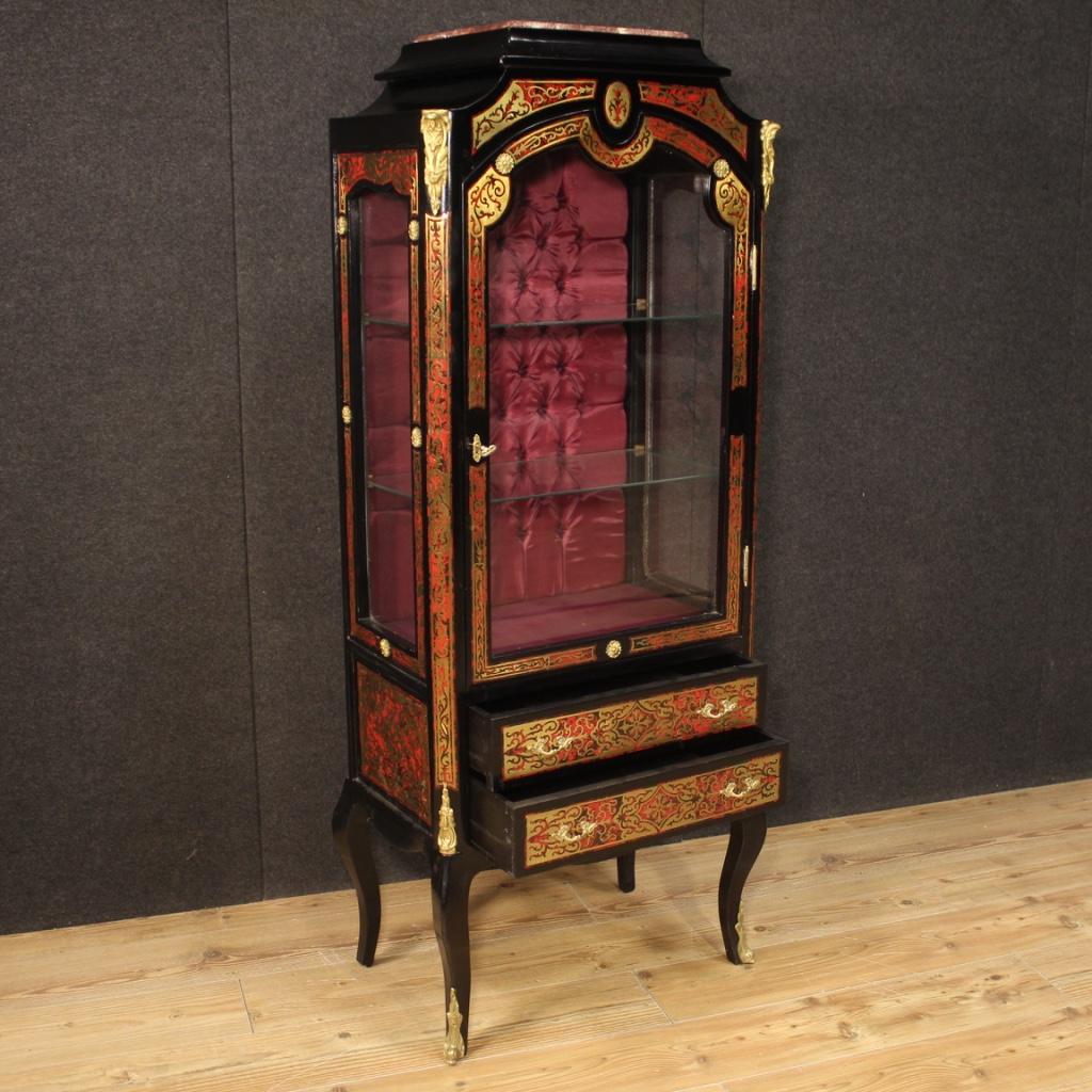 20th Century Inlaid Wood and Gold Brass French Boulle Style Display Cabinet 1970 In Good Condition In Vicoforte, Piedmont