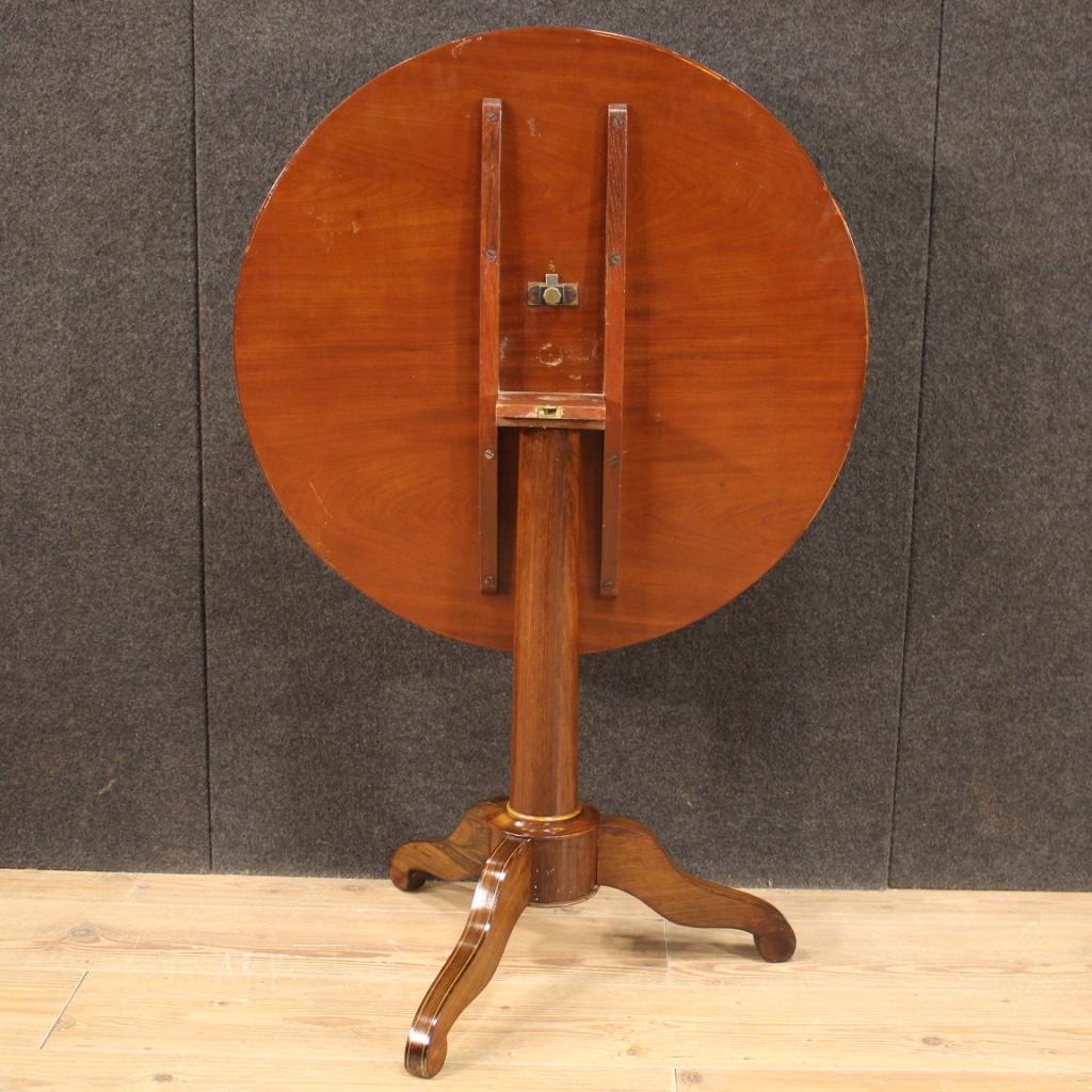 20th Century Inlaid Wood English Round Side Table, 1920 For Sale 6