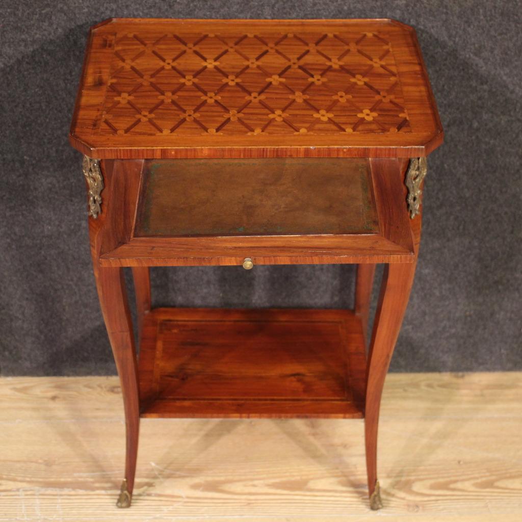 Mid-20th Century table d'appoint en bois marqueté du 20e siècle, style Napoléon III, 1950 en vente
