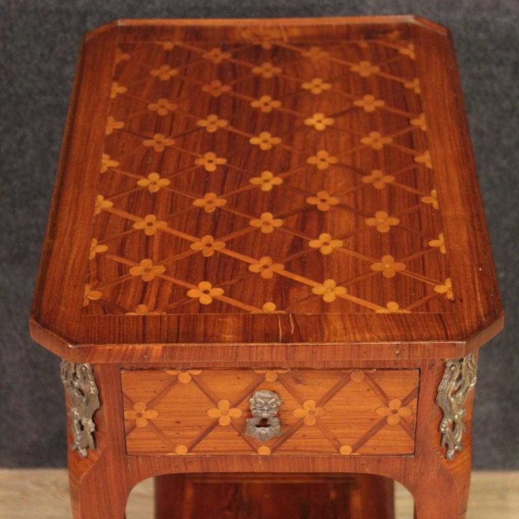 table d'appoint en bois marqueté du 20e siècle, style Napoléon III, 1950 en vente 3