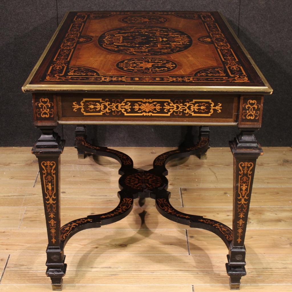 Tavolo da scrittura francese in legno intarsiato del XX secolo, 1920 in vendita 1