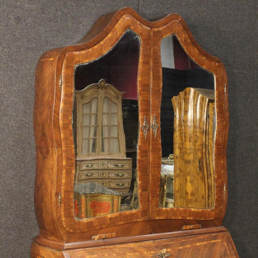 genueser Trumeau-Schreibtisch mit Intarsien aus Holz des 20. Jahrhunderts, 1930 (Italian) im Angebot