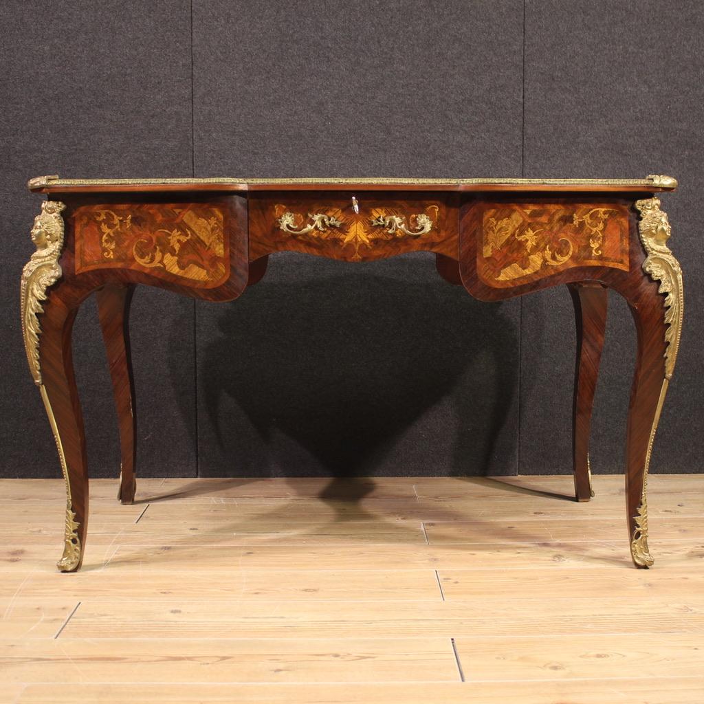 20th Century Inlaid Wood Gold Bronze French Louis XV Style Writing Desk, 1960s In Good Condition For Sale In Vicoforte, Piedmont