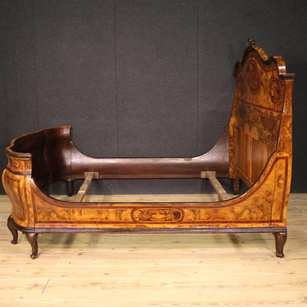 20th Century Inlaid Wood Italian Louis XV Style Double Bed Frame, 1950 en vente 5