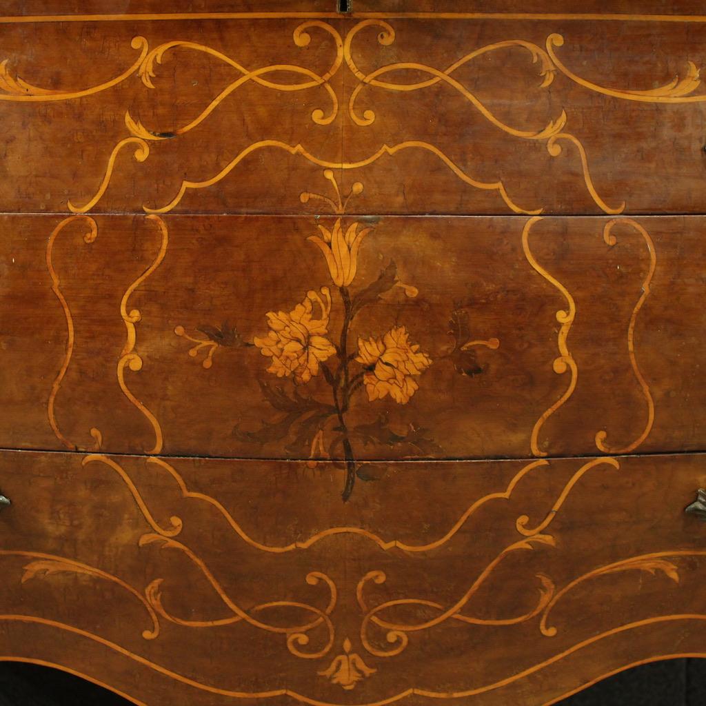 commode italienne de style Louis XV en bois marqueté du 20e siècle, 1960 Bon état - En vente à Vicoforte, Piedmont