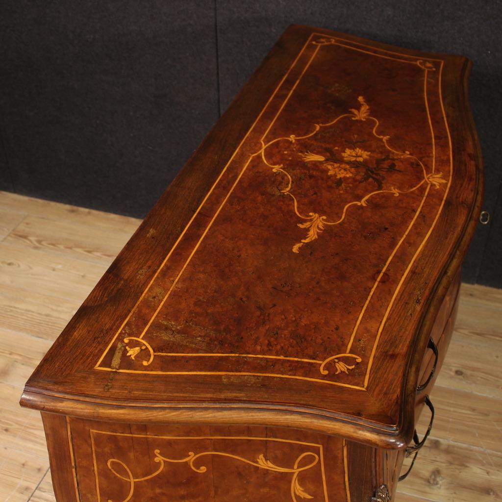 commode italienne de style Louis XV en bois marqueté du 20e siècle, 1960 en vente 2