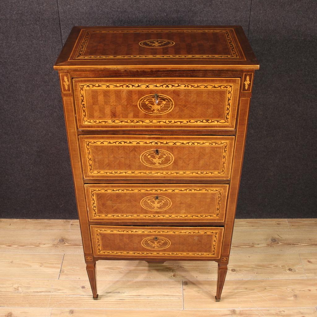 cómoda italiana del siglo XX estilo Luis XVI en madera taraceada, años 50 en venta 1