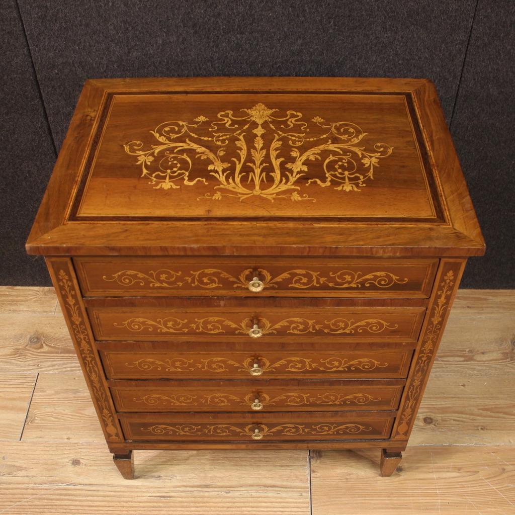 Small Italian dresser from the mid-20th century. Furniture of beautiful line and particular proportion in Louis XVI style. Commode finely inlaid in walnut, palisander, rosewood, maple and fruitwood of excellent quality. Chest of drawers equipped