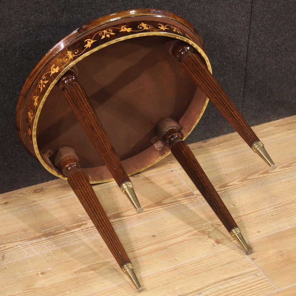 Table basse ronde italienne en bois incrusté du 20ème siècle, 1960 en vente 5