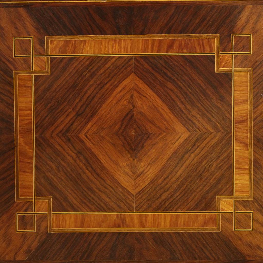 commode italienne Louis XVI en bois marqueté du 20e siècle, 1960 2