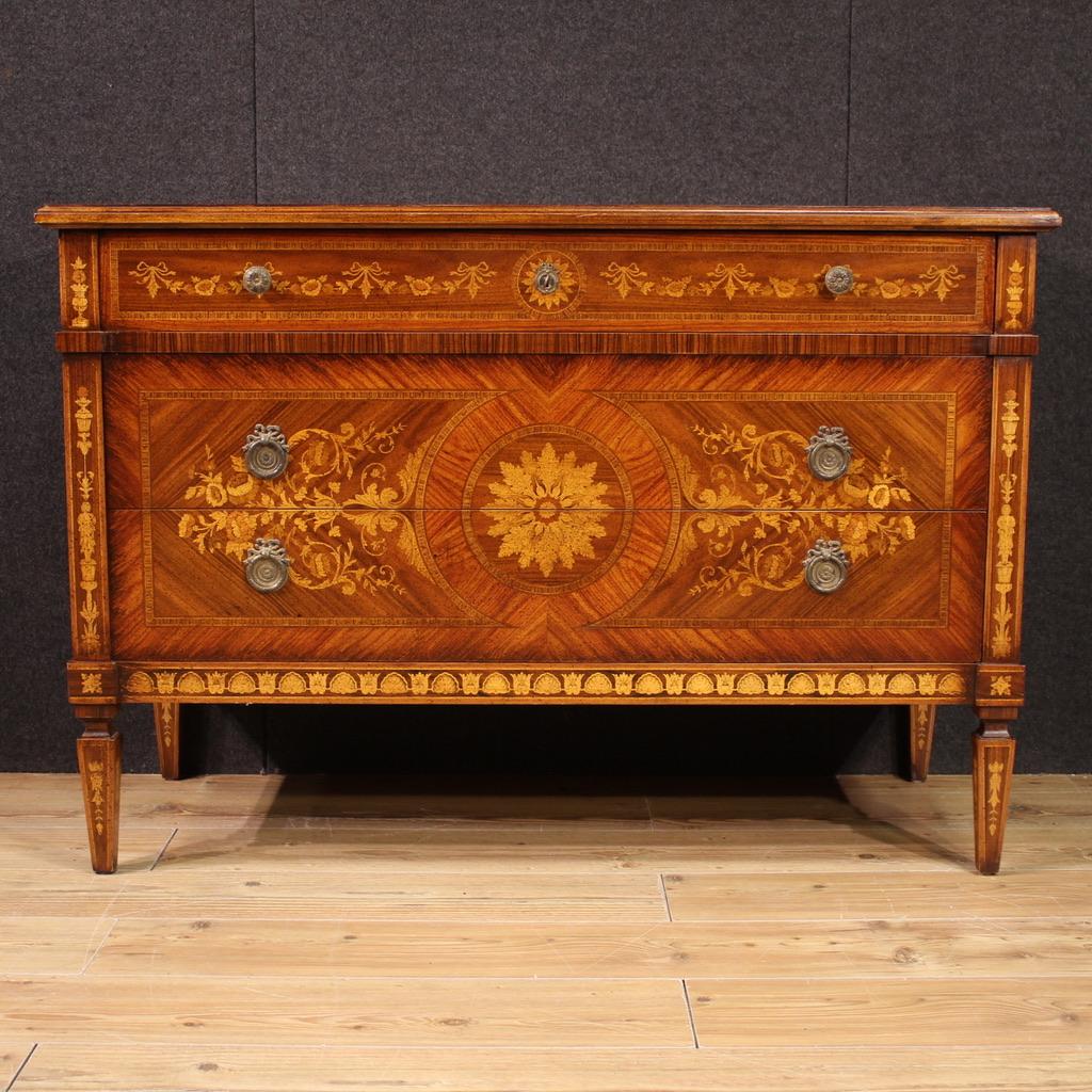 Incrusté Commode italienne de style Louis XVI en bois marqueté du 20e siècle, 1970 en vente