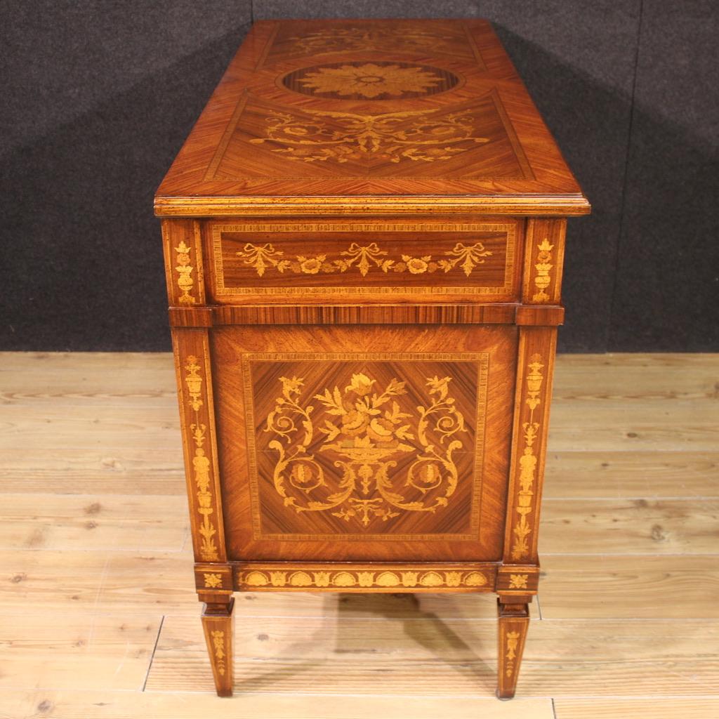 Commode italienne de style Louis XVI en bois marqueté du 20e siècle, 1970 en vente 1