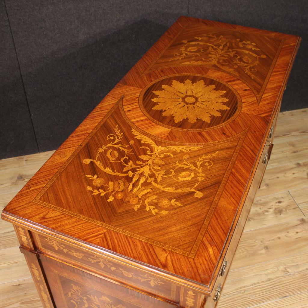 Commode italienne de style Louis XVI en bois marqueté du 20e siècle, 1970 en vente 2