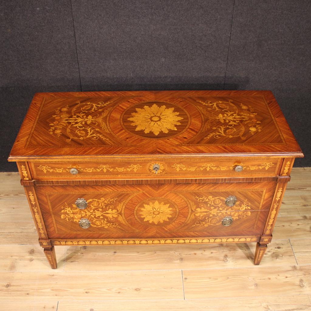 Commode italienne de style Louis XVI en bois marqueté du 20e siècle, 1970 en vente 3