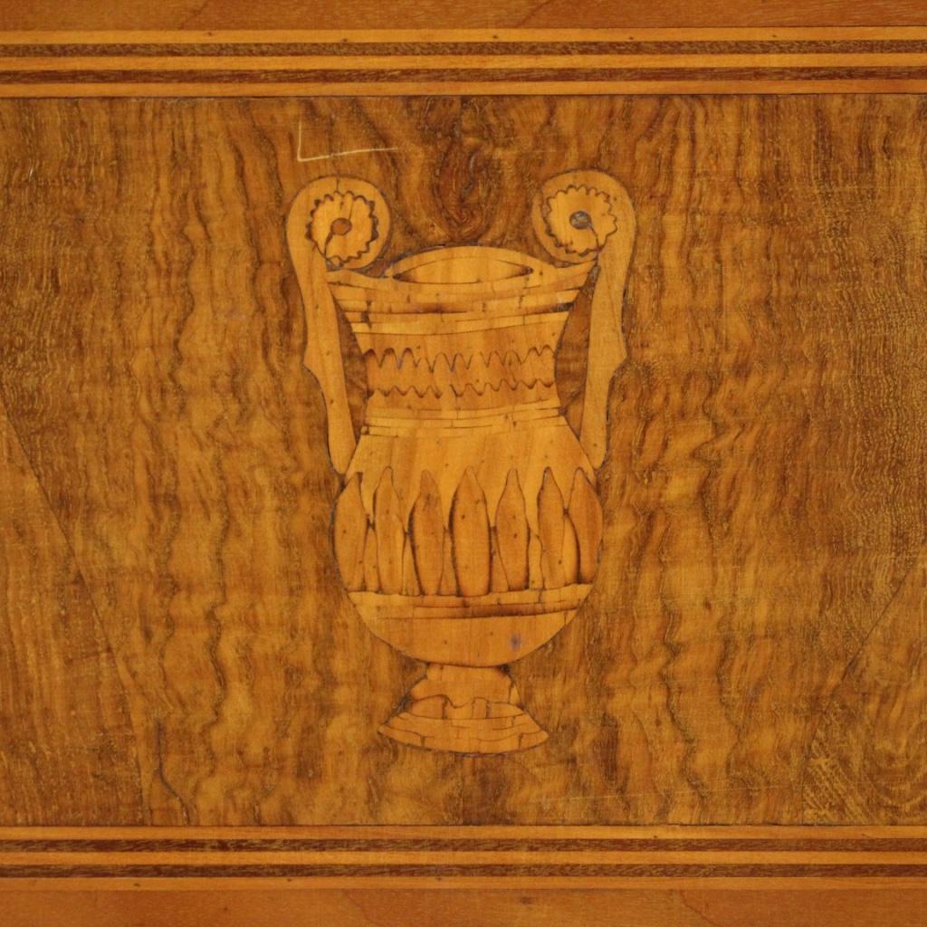 20ième siècle Buffet italien en bois marqueté de style Louis XVI du 20ème siècle, 1960