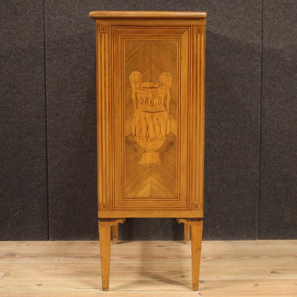 Italienisches Sideboard aus Holz mit Intarsien im Louis-XVI.-Stil des 20. Jahrhunderts, 1960 4
