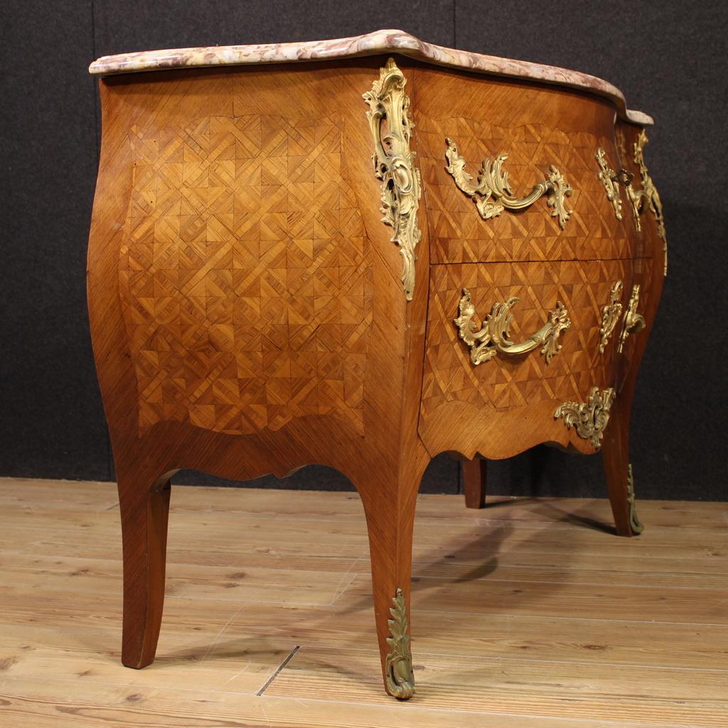 Commode francese del XX secolo con piano in marmo intarsiato in stile Luigi XV, 1950 in vendita 1