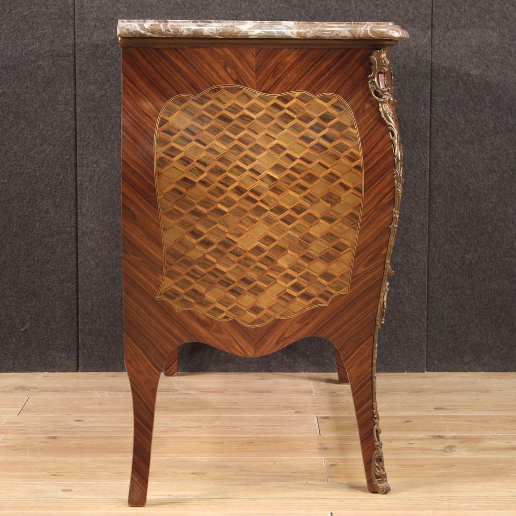 Marbre commode française de style Louis XV en bois marqueté du 20e siècle, 1960 en vente