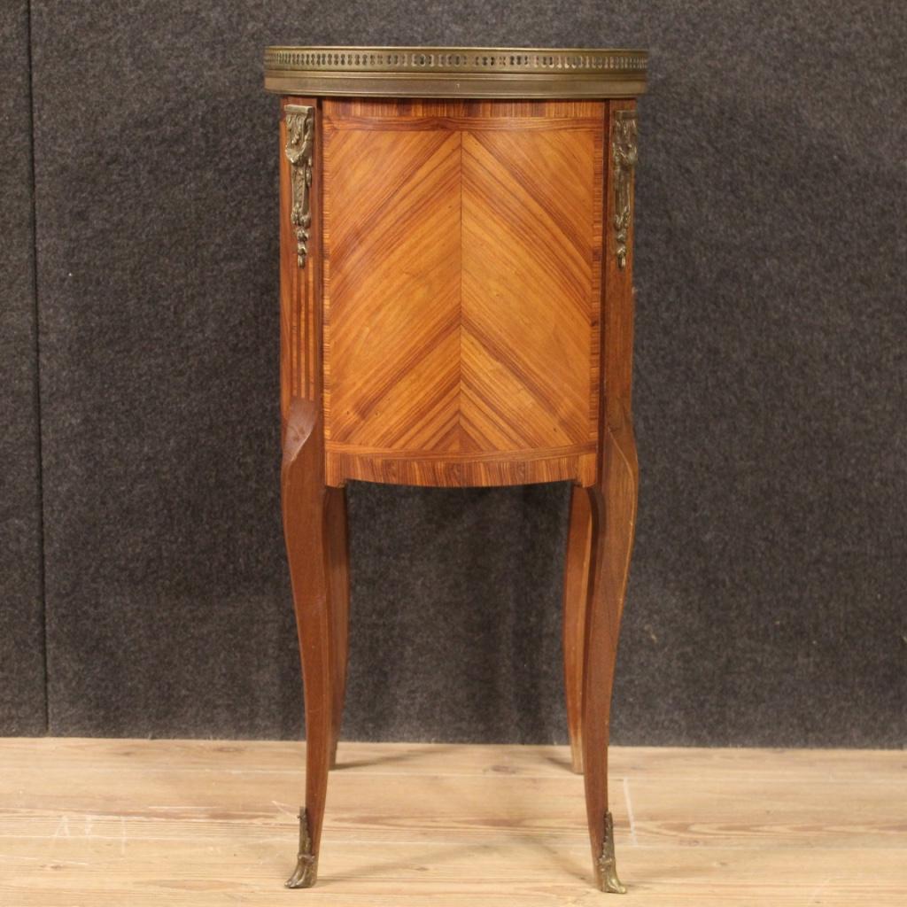 Table de chevet française de style Napoléon III en bois marqueté du 20e siècle, 1950 en vente 4