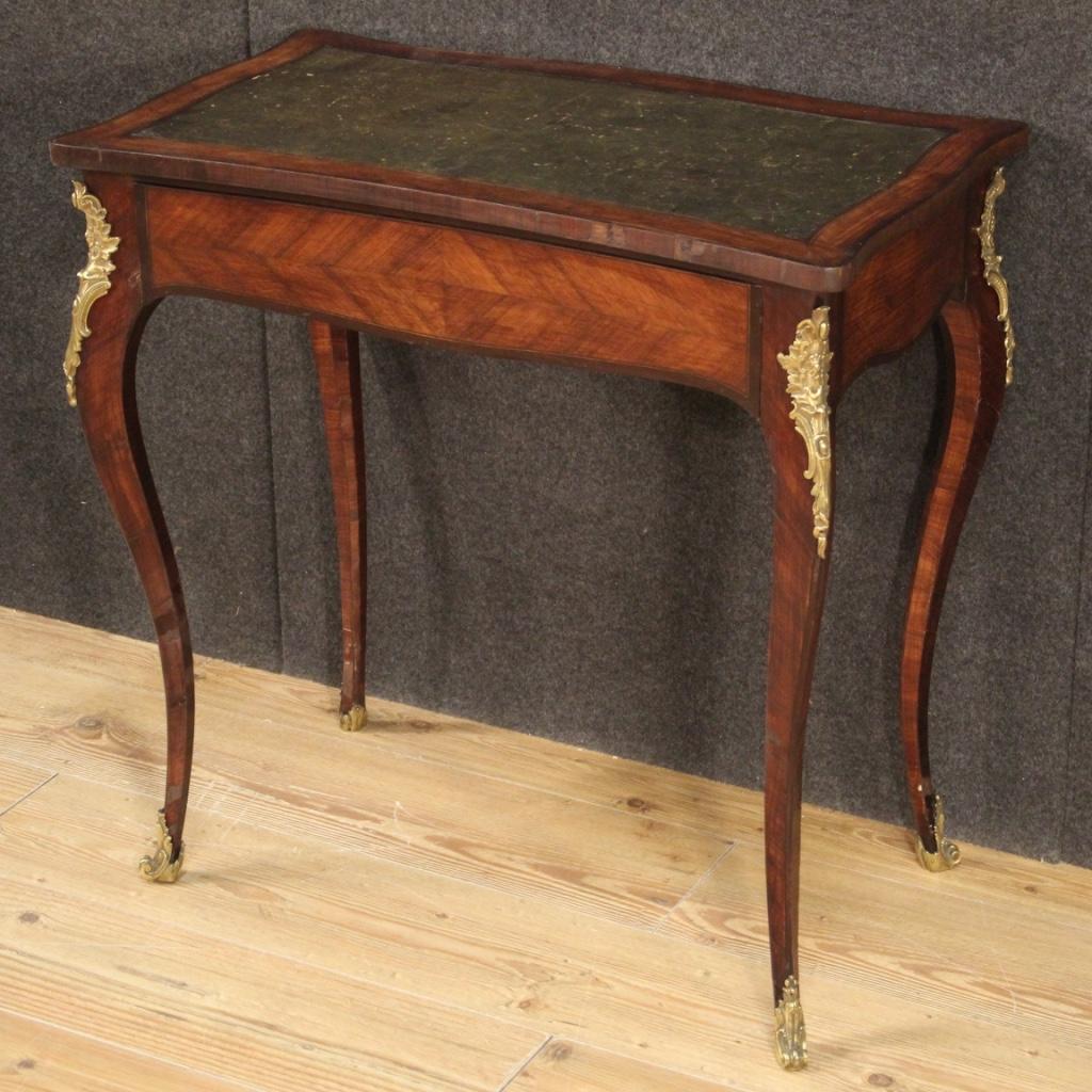 Français Table à écrire française de style Napoléon III en bois marqueté du 20e siècle, 1920 en vente