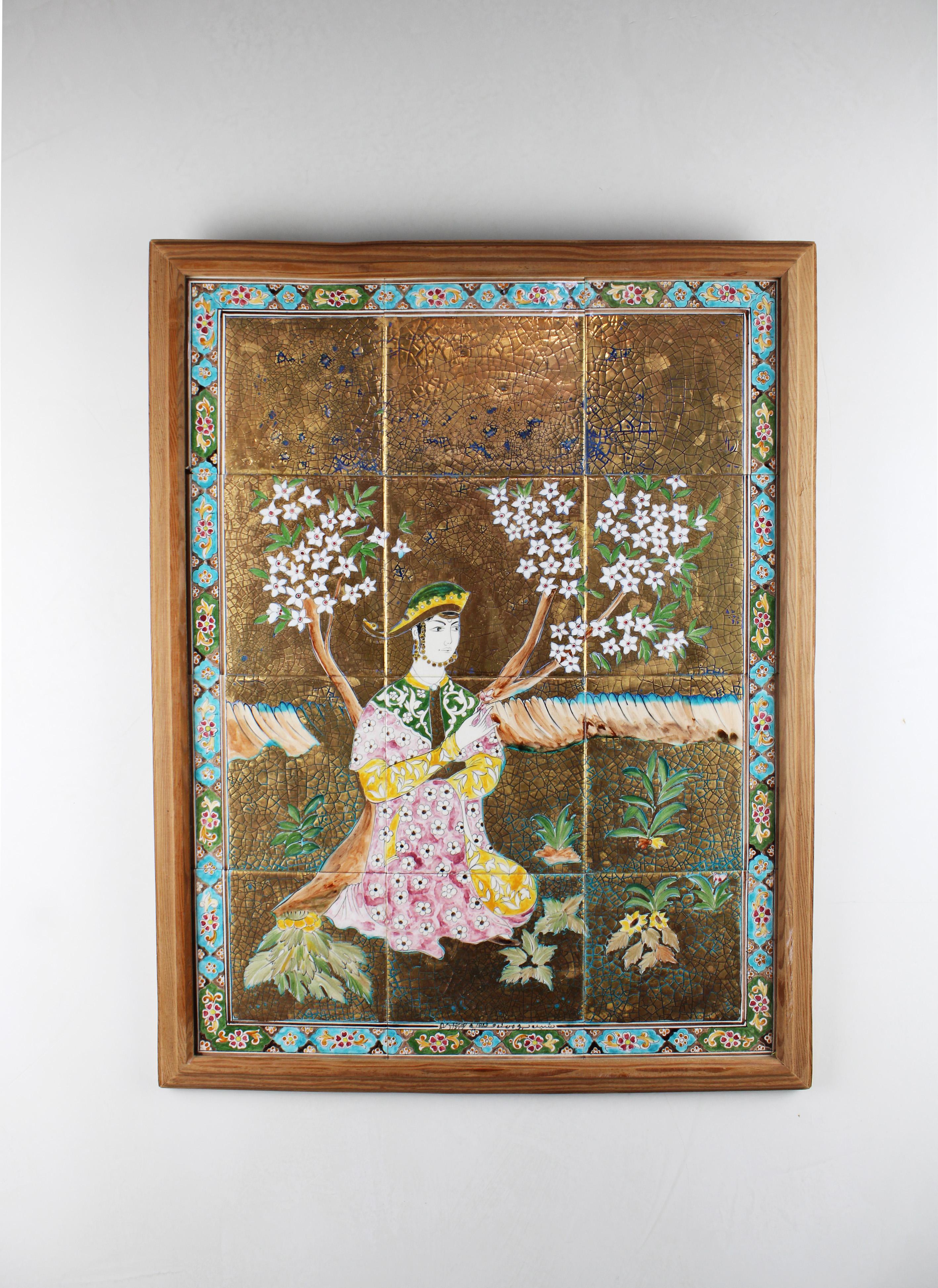 Cet exquis panneau polychrome iranien du début du 20e siècle est un magnifique exemple de poterie céramique de Perse. Peint à la main et signé dans le carreau inférieur, ce chef-d'œuvre comprend 12 panneaux au total, représentant une scène mettant