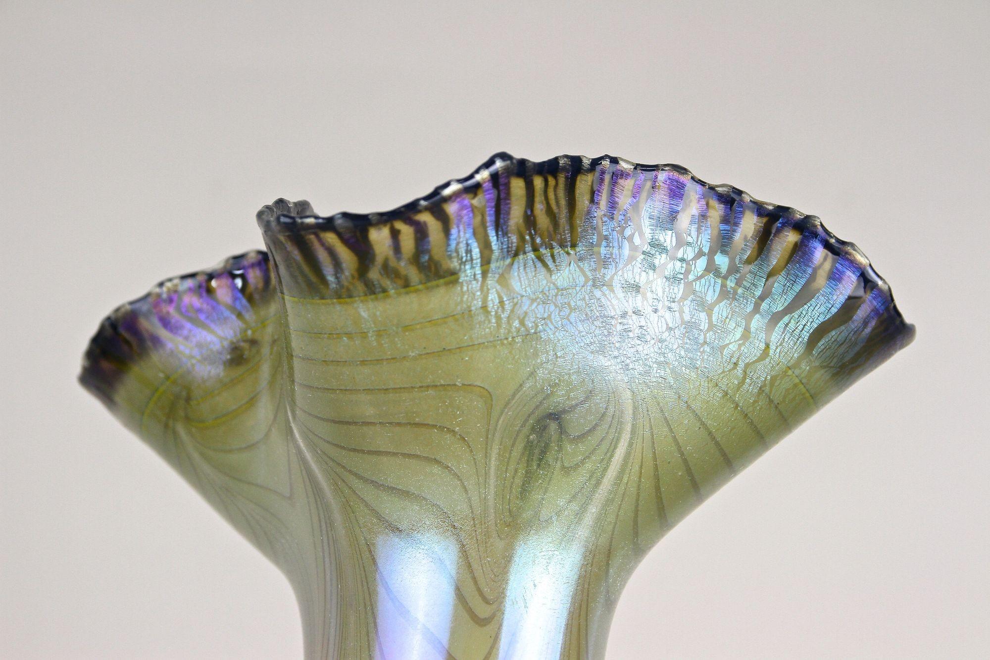 20th Century Iridescent Glass Vase by E. Eisch - Signed, Germany 1982 For Sale 6