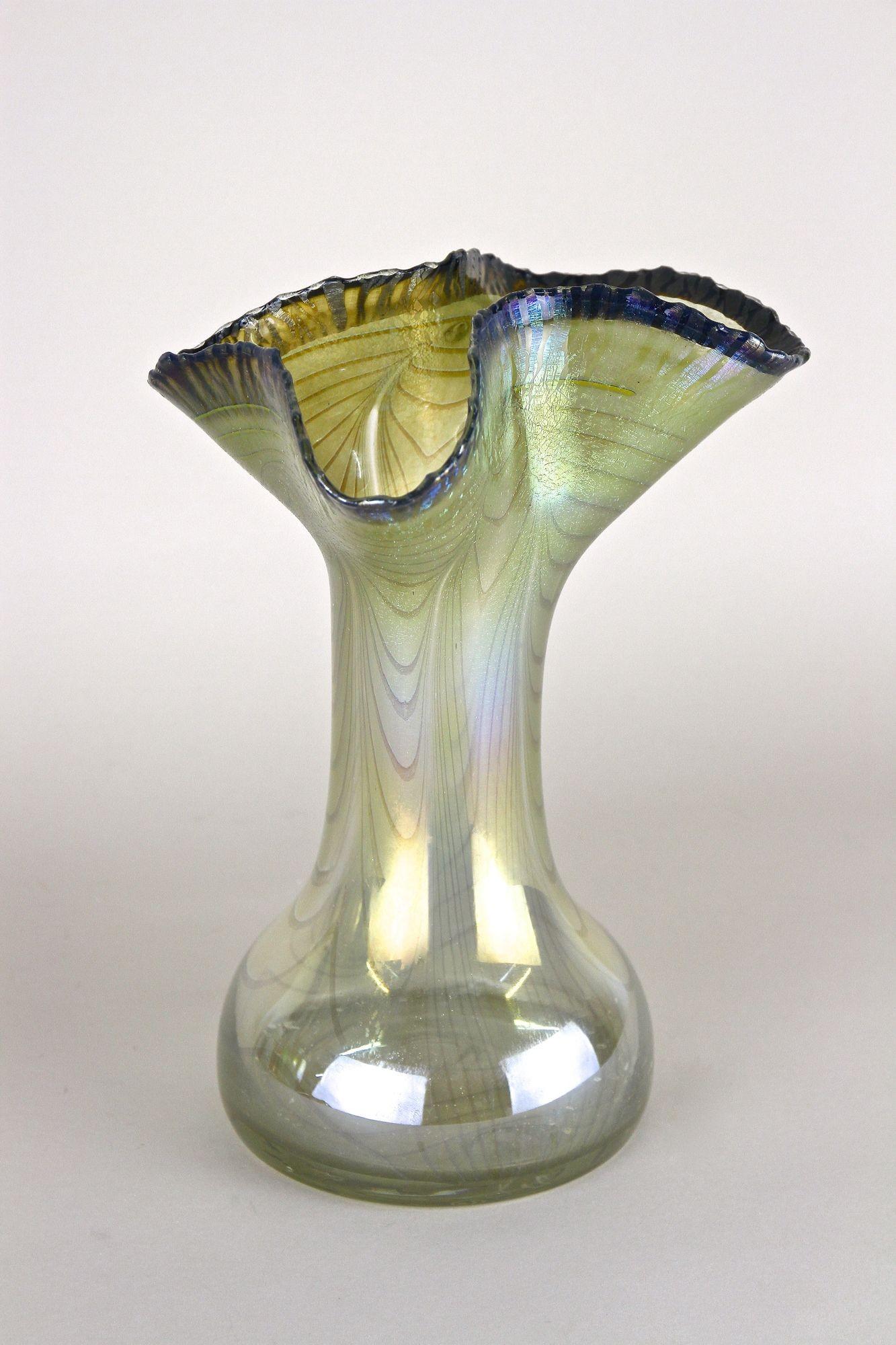 20th Century Iridescent Glass Vase by E. Eisch - Signed, Germany 1982 For Sale 9