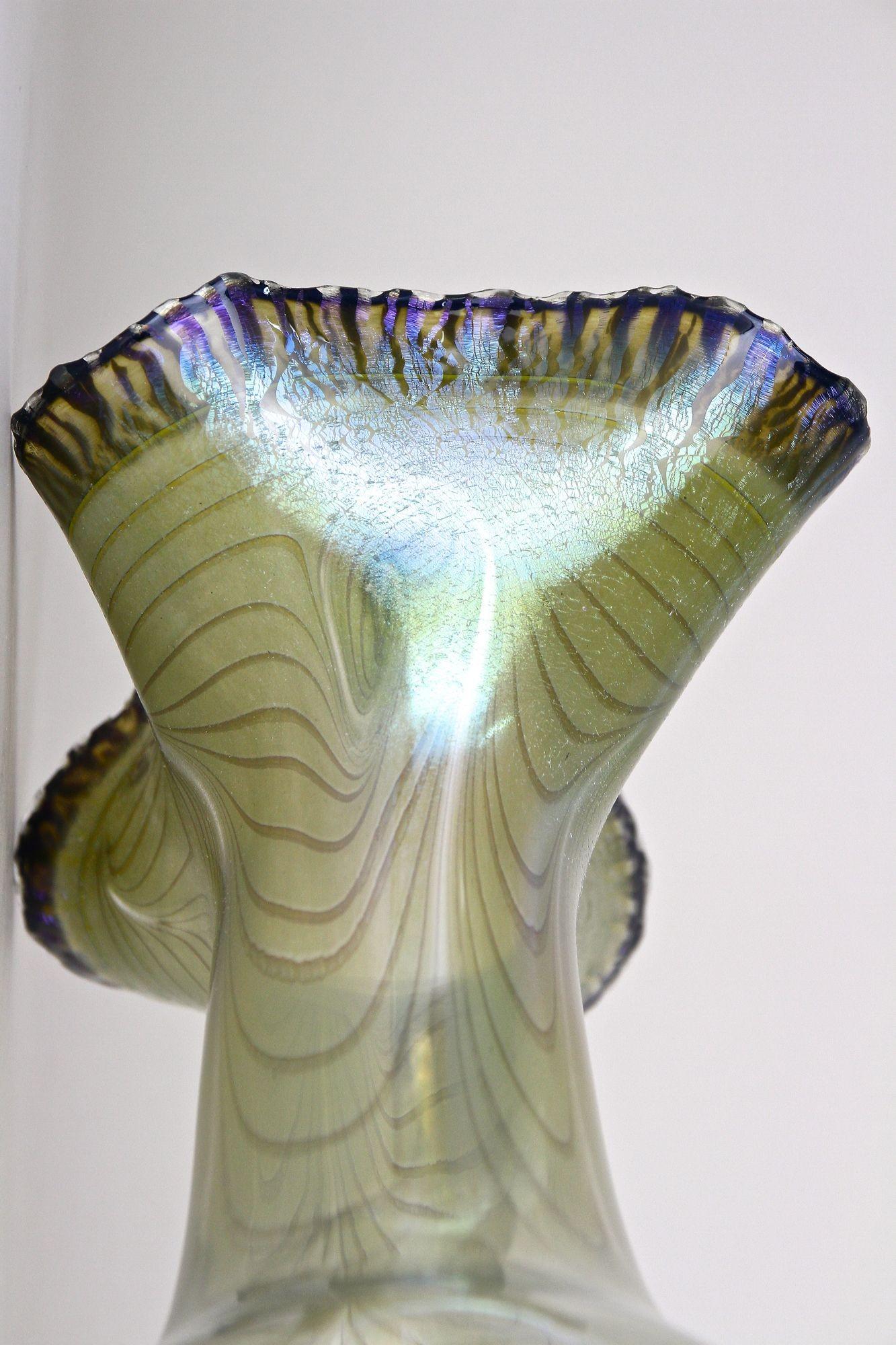 Vase en verre irisé du 20e siècle par E. Eisch, signé, Allemagne 1982 en vente 9