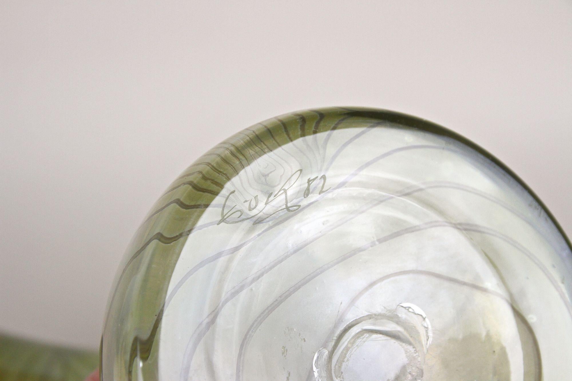 Vase en verre irisé du 20e siècle par E. Eisch, signé, Allemagne 1982 en vente 12