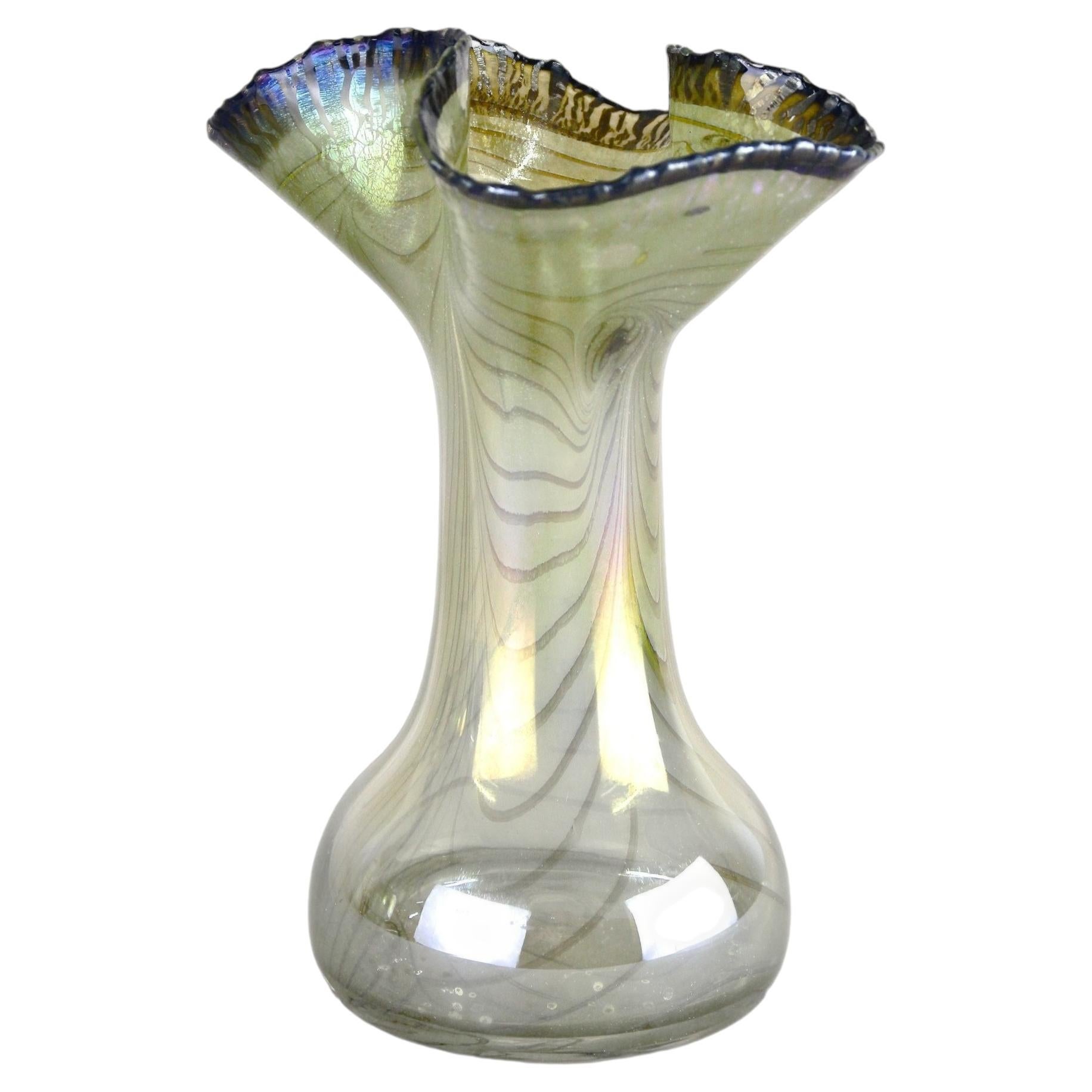 Vaso in vetro iridescente del XX secolo di E. Eisch - Firmato, Germania 1982 in vendita