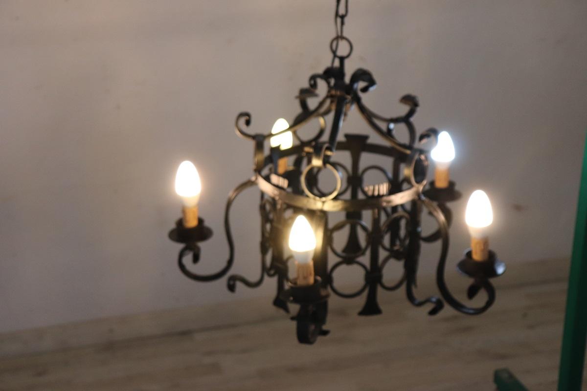 Italiano Lampadario in ferro del XX secolo in vendita