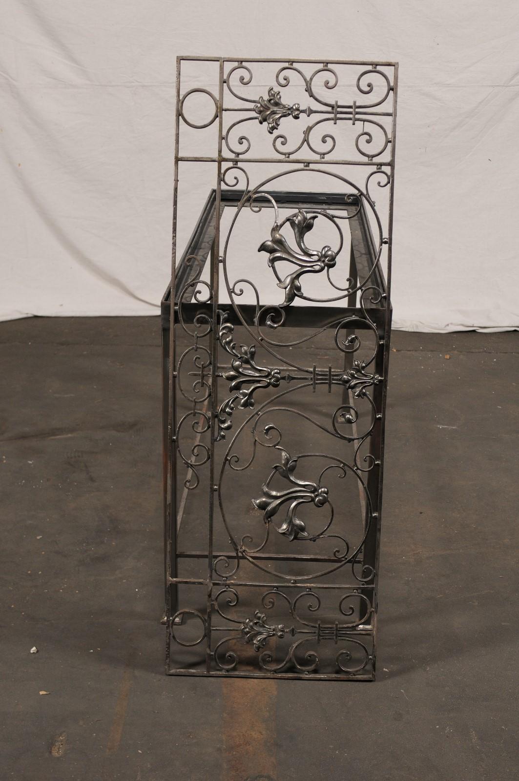 20th Century Iron Console Table with Iron Grate Insert For Sale 3