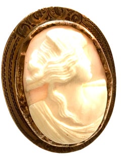 20th Century Italian 12-K Gold & Carved Pink Shell Cameo Brooch