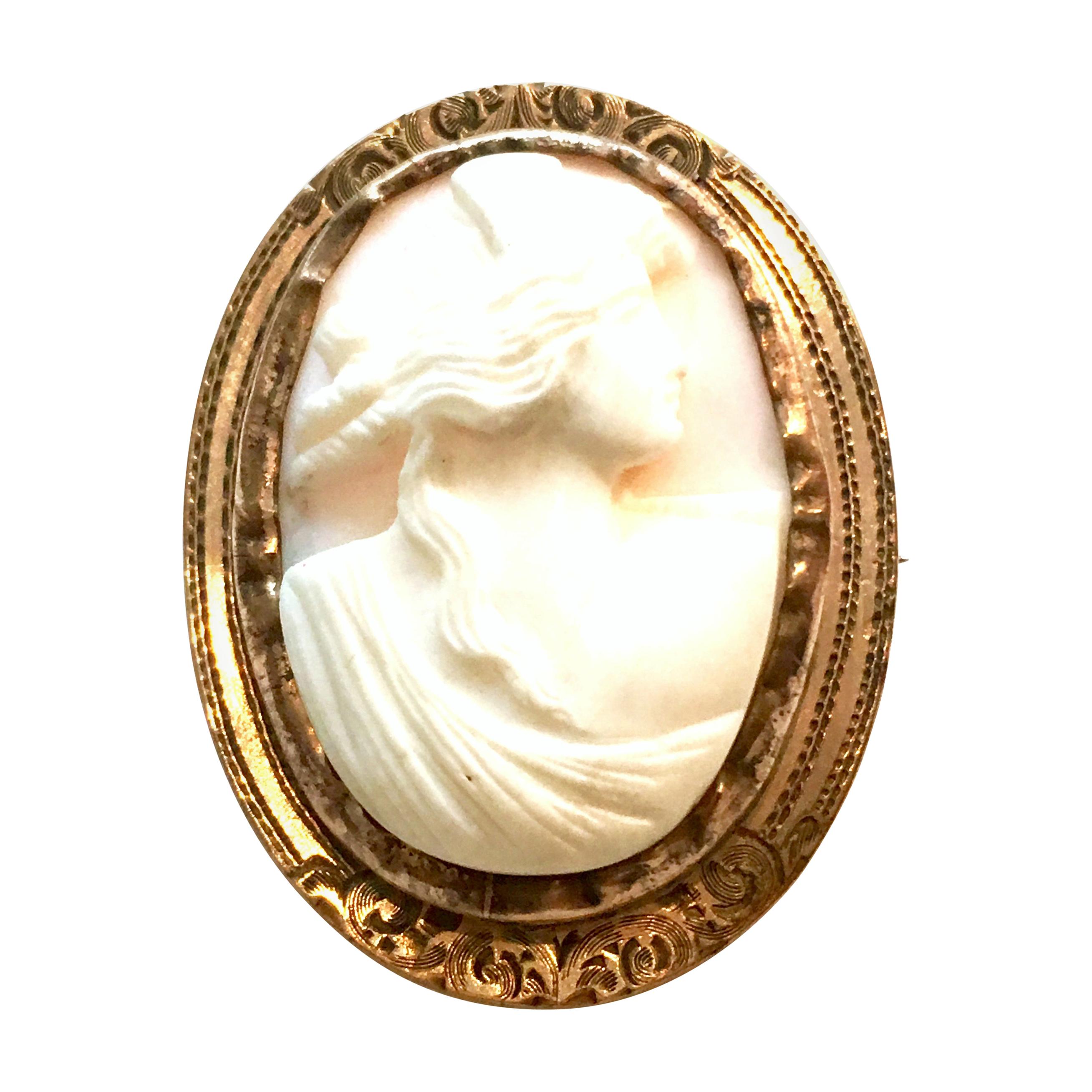 20th Century Italian 12-K Gold & Carved Pink Shell Cameo Brooch For Sale