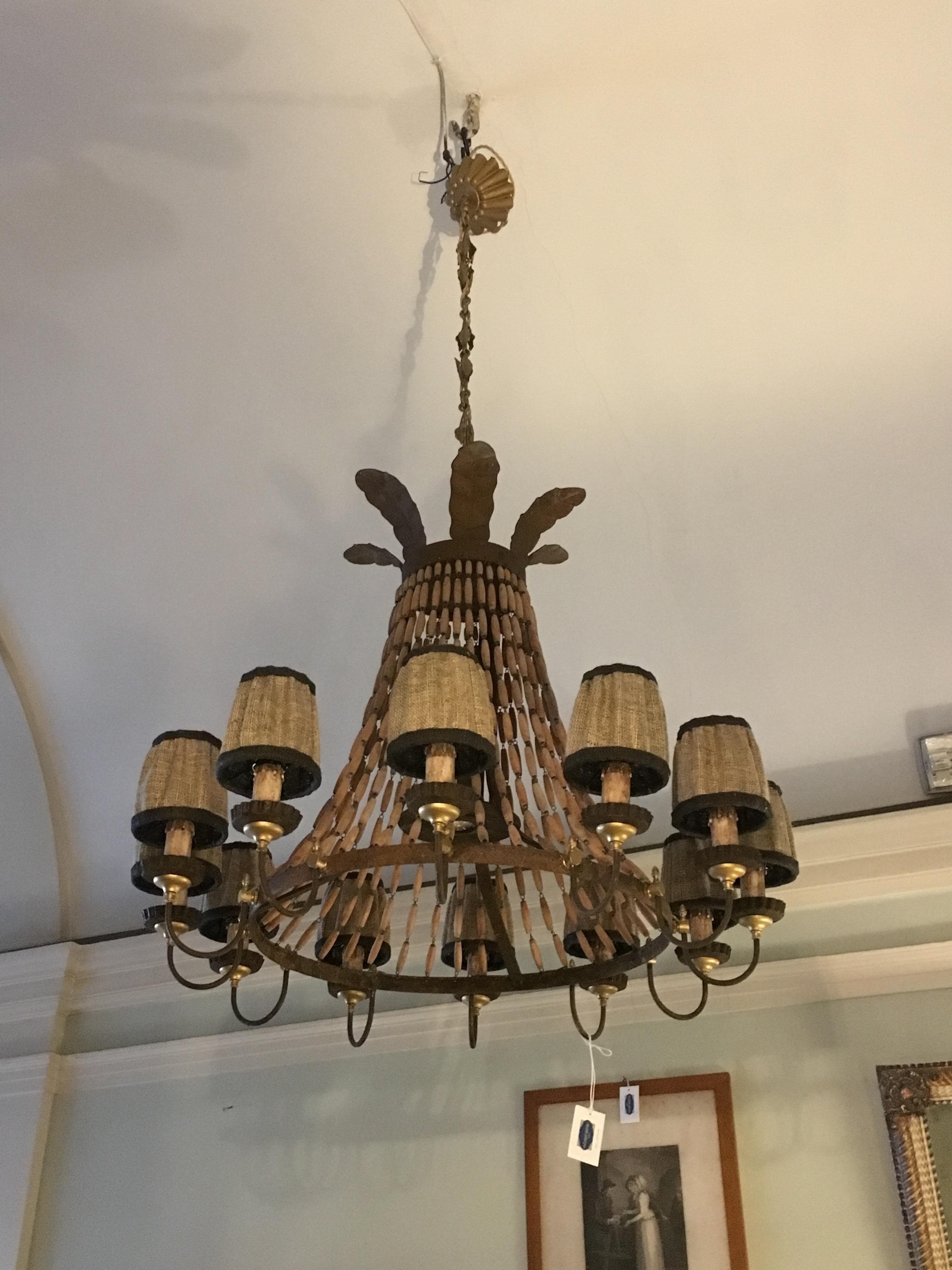 20th Century Italian 12 Lights Rust Iron Chandelier with Wooden Chains In Good Condition In Florence, IT