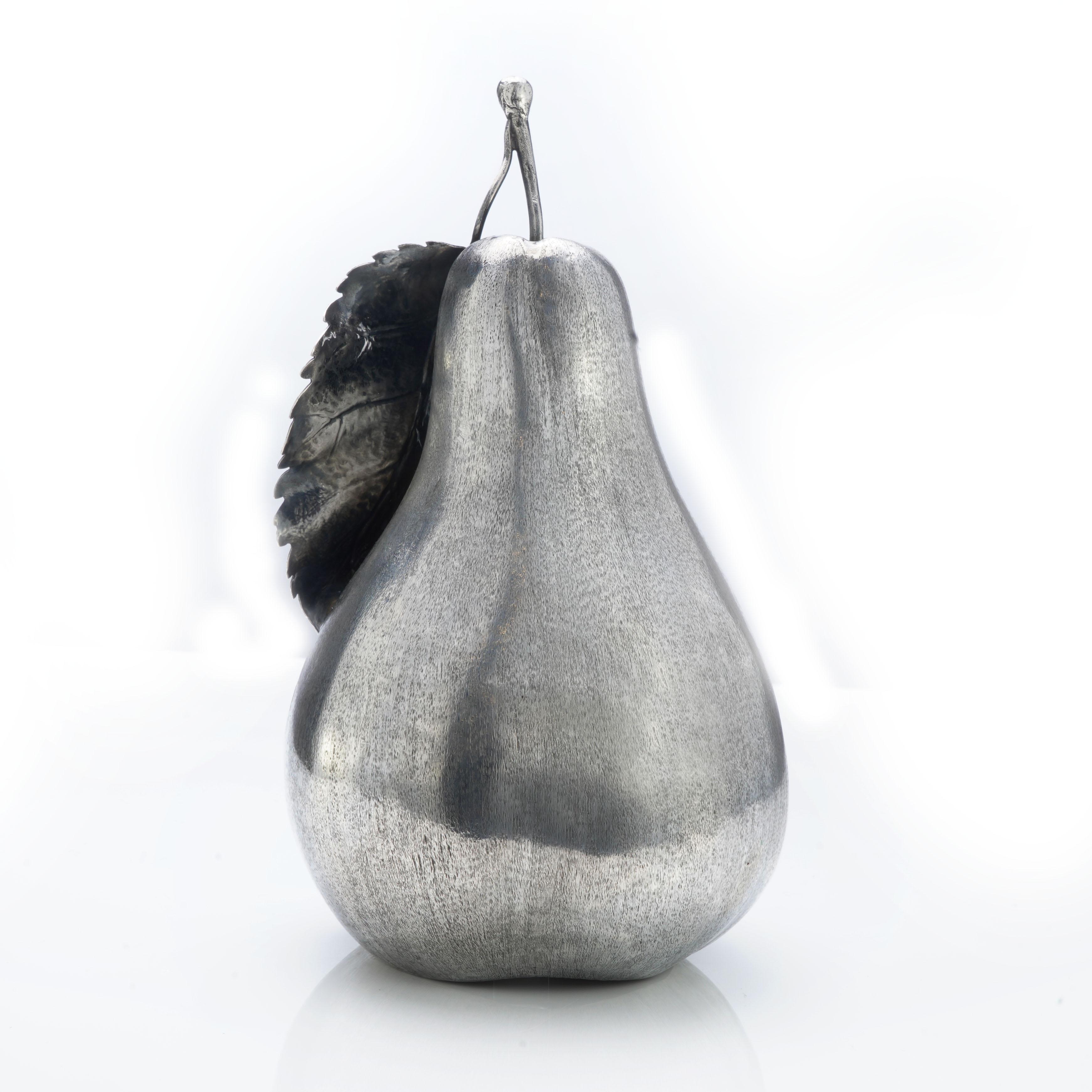 20th Century Italian 925 Sterling Silver Pear Table Lighter by Mario Buccellati For Sale 2