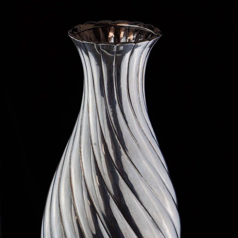 20th Century Italian 925 Sterling Silver Torsade Vase by Mario Buccellati For Sale 1
