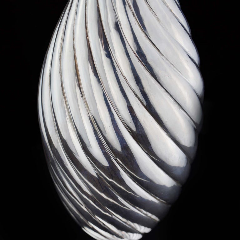 20th Century Italian 925 Sterling Silver Torsade Vase by Mario Buccellati For Sale 5