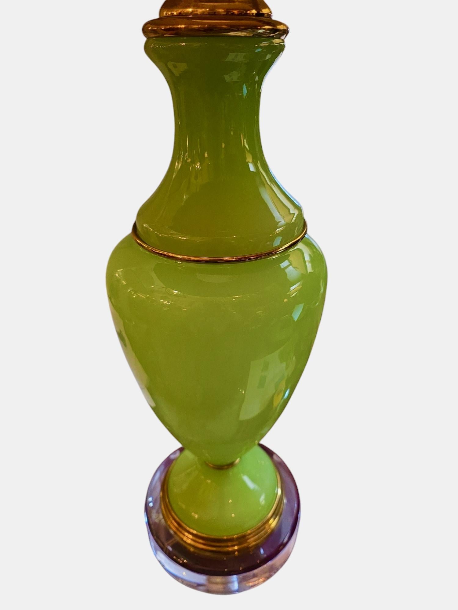 Fait main Lampes Murano italiennes du 20e siècle de couleur vert acide en vente
